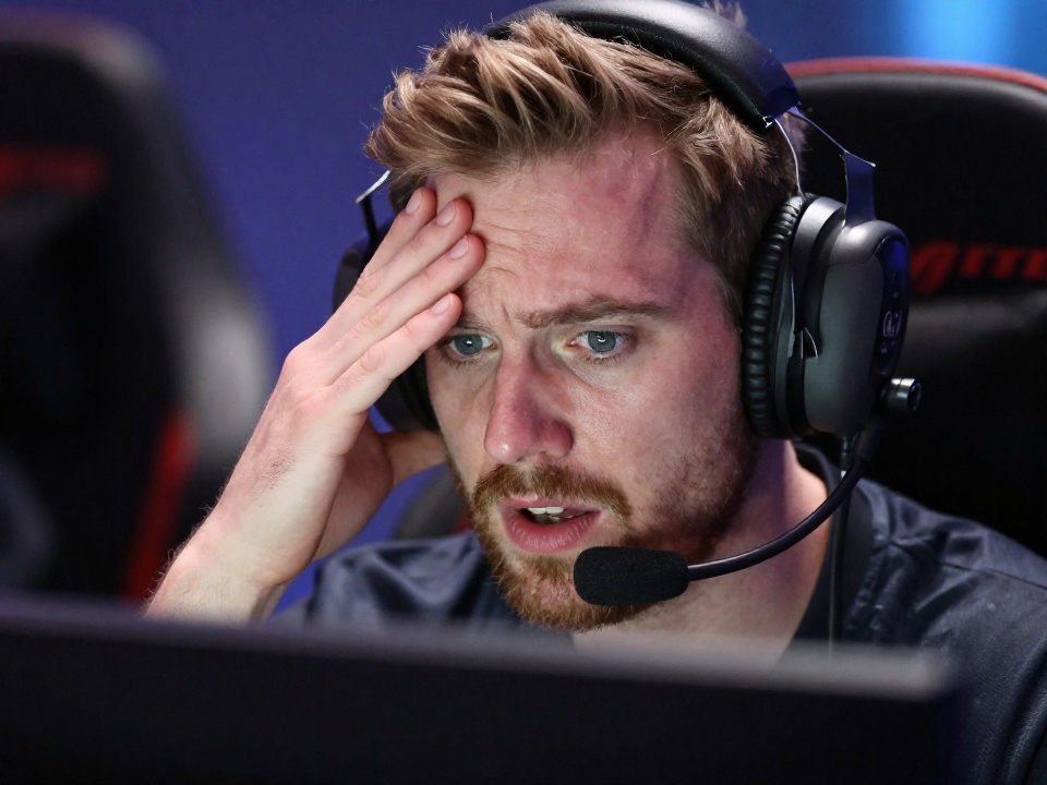 Контракты CS2 на сайте