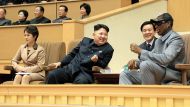 Предположительно, трое детей Кима (фото: Reuters / KCNA)